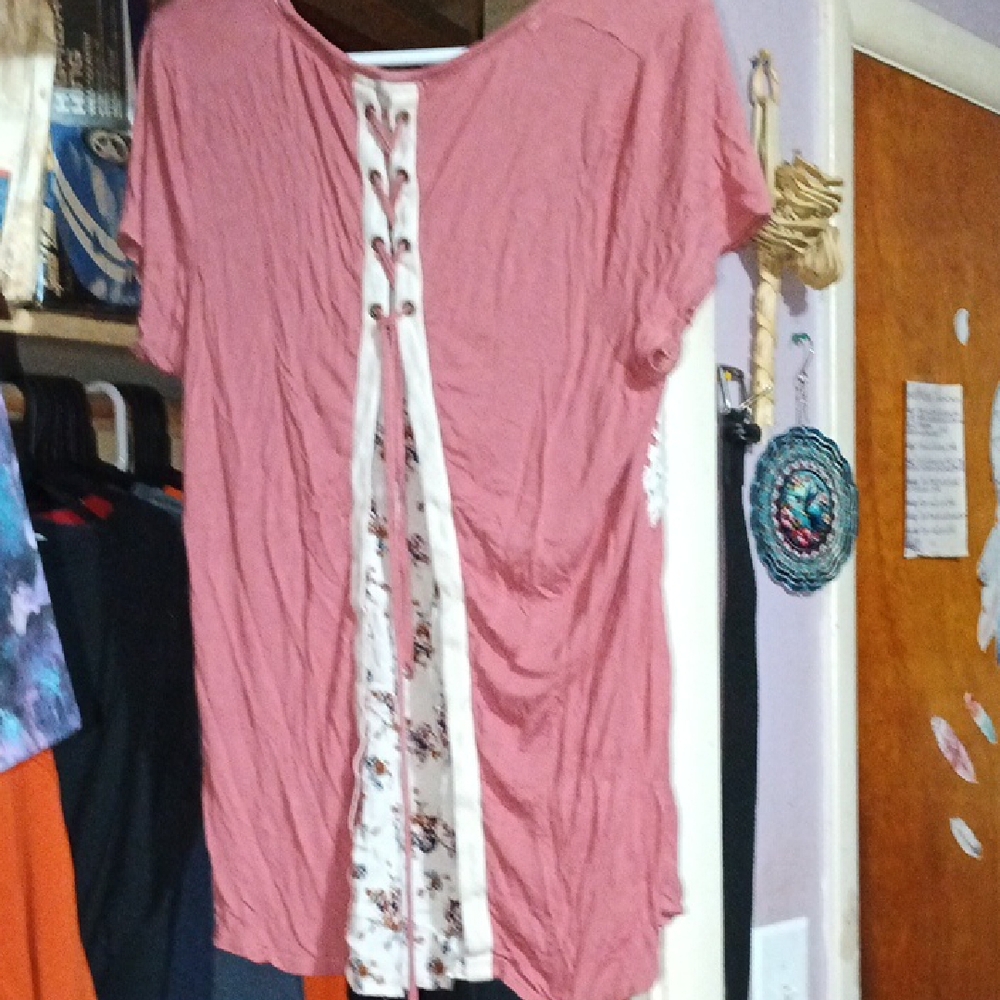 Rewind Pink Lace Accent Short Sleeve Top - Picture 2 of 4